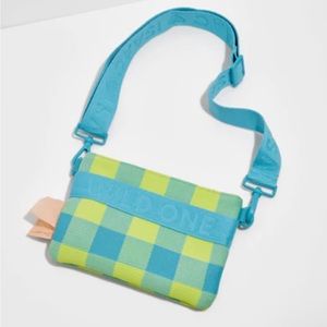 Wild One Issac Mizrahi Dog Treat Pouch